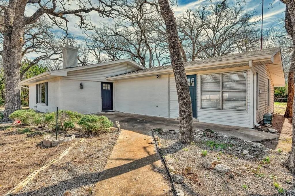 122 Teeling Trail, Whitney