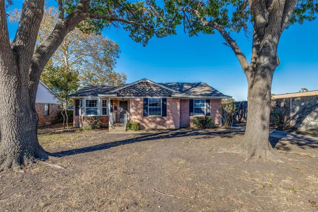 718 Devonshire Drive, Richardson