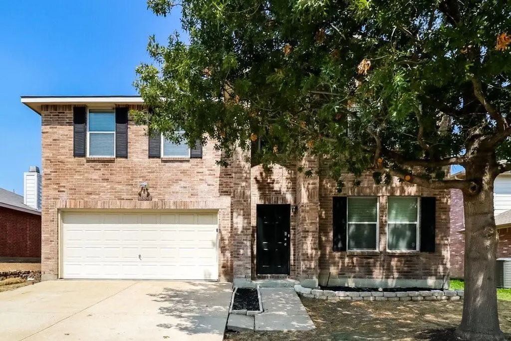 631 Silvertop Road, Arlington