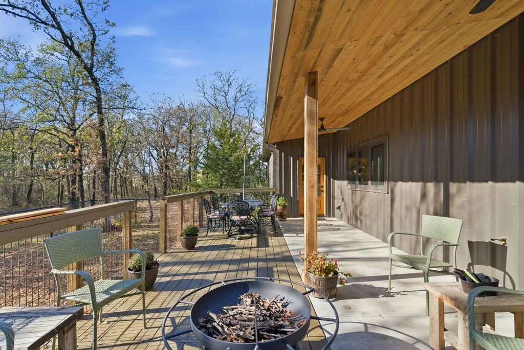 114 Bear Cat Court, Alvord