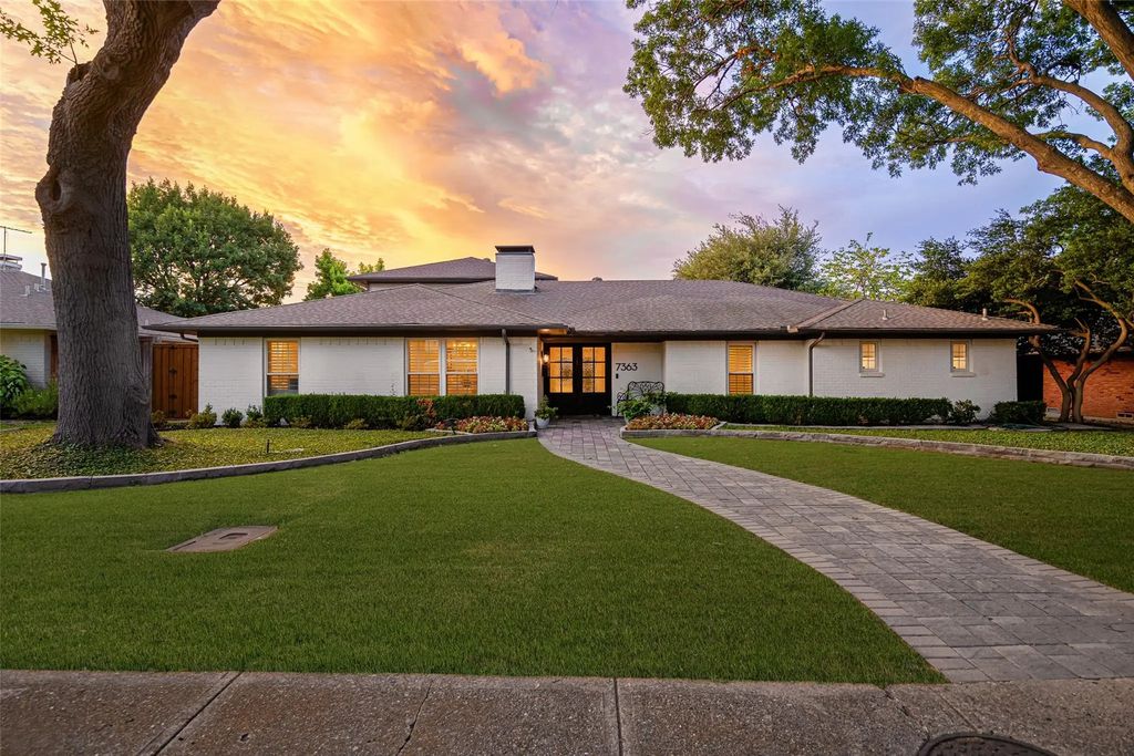 7363 Meadow Oaks Drive, Dallas