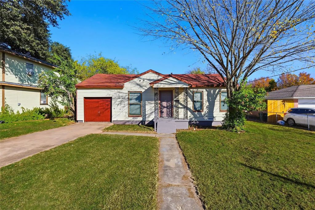 613 W Hammond Street, Lancaster