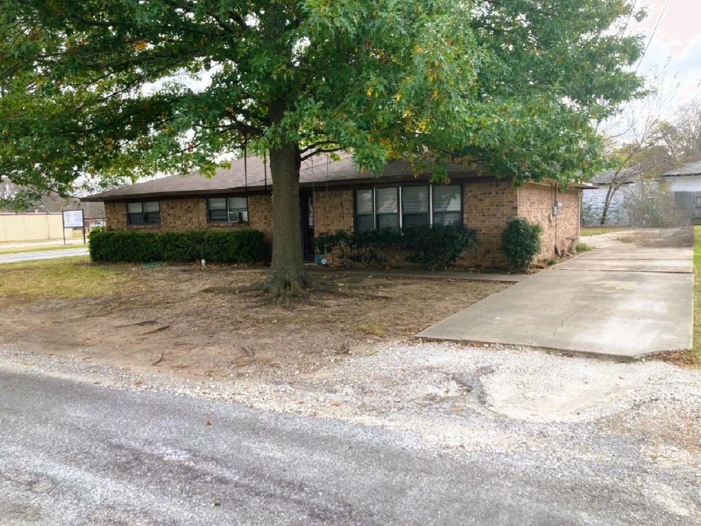 202 W Vernon Street, Bells