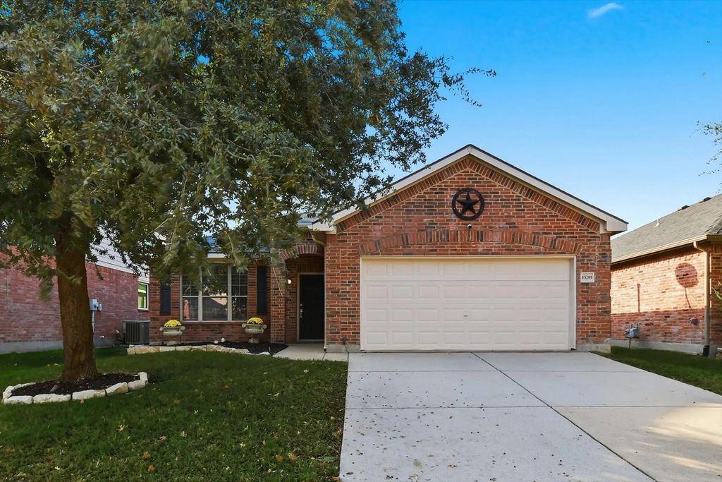 13209 Padre Avenue, Fort Worth