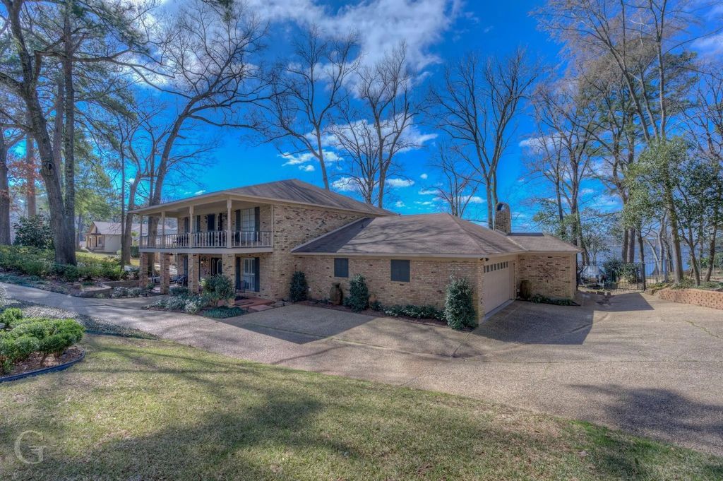 1768 Willow Point Drive, Shreveport