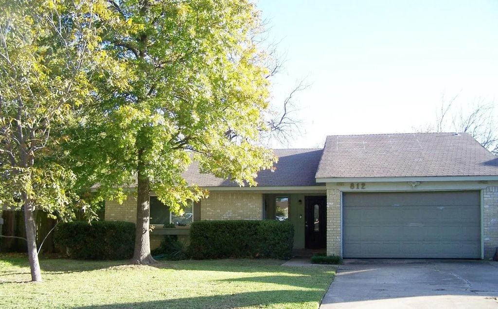 812 Via Del Rey, Mesquite