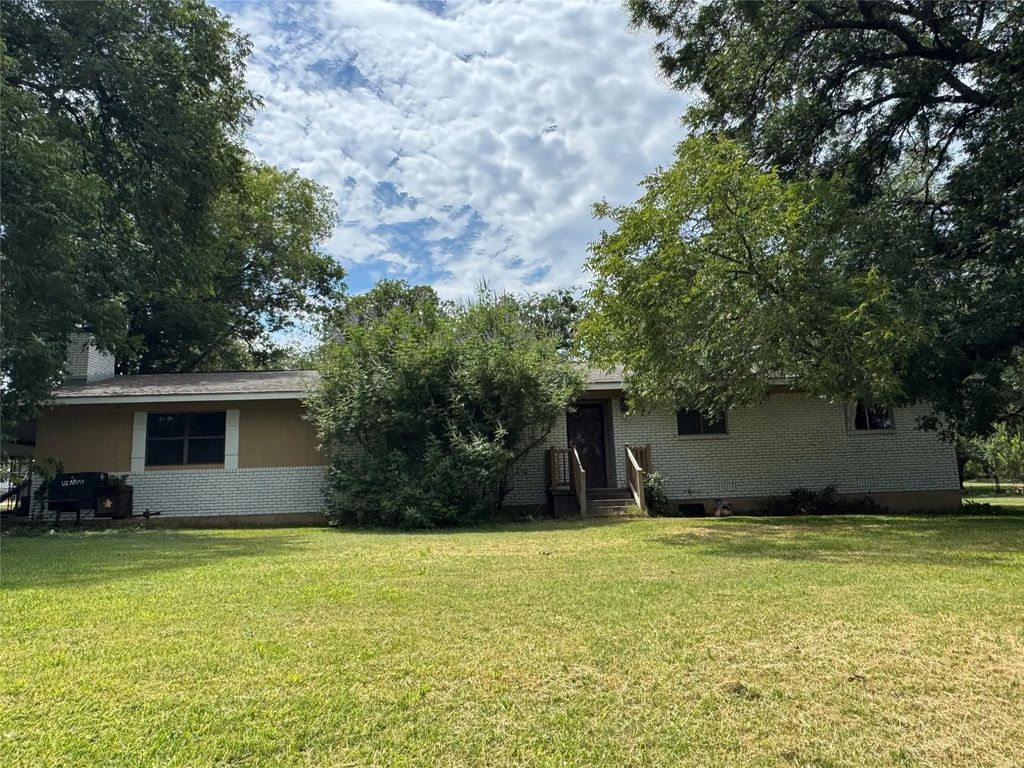 201 Fm 2247, Comanche