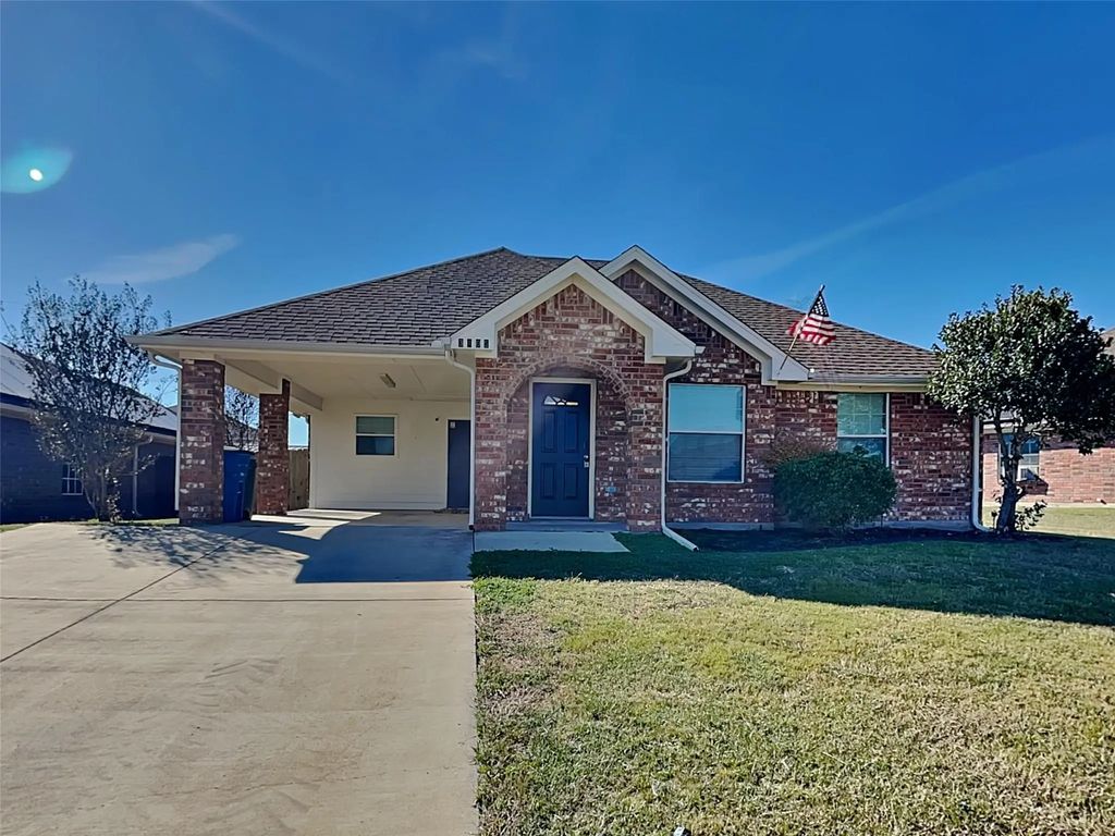 3105 Cardinal Drive, Ennis