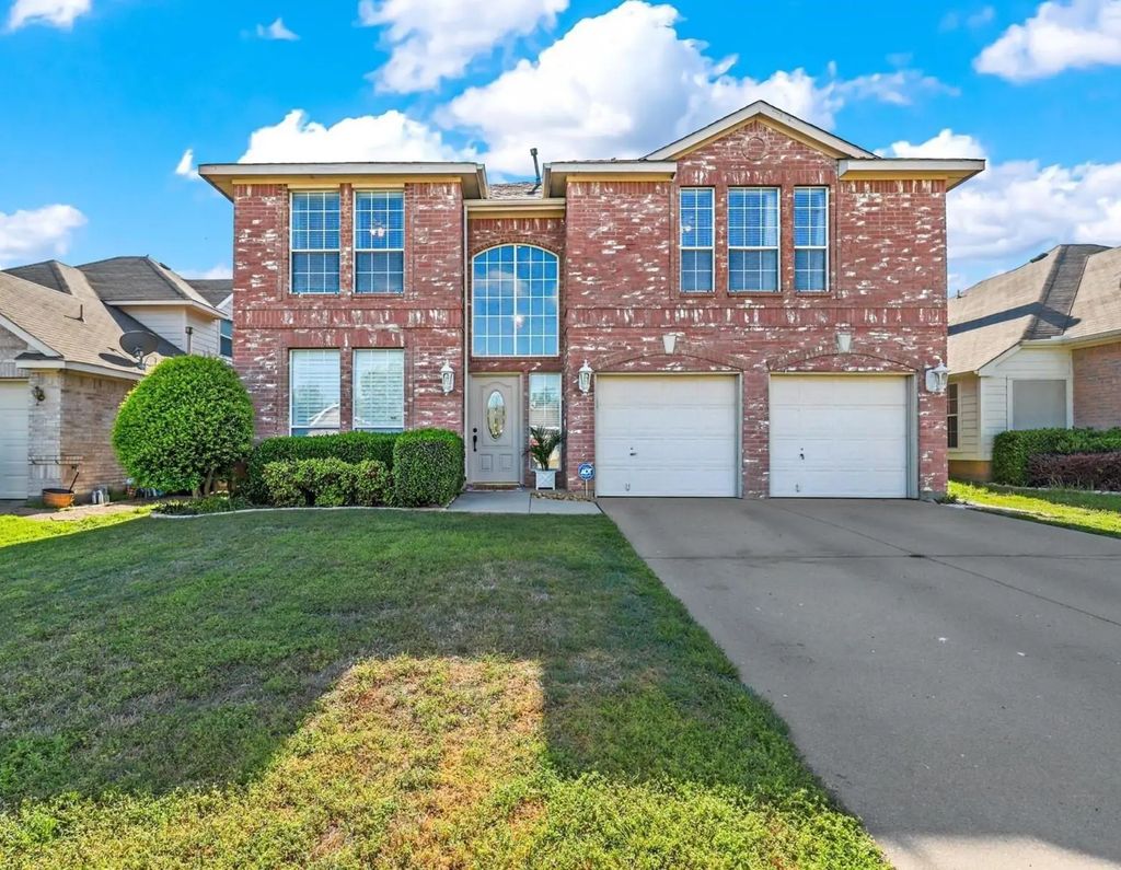 617 Crystal Brook Drive, Saginaw