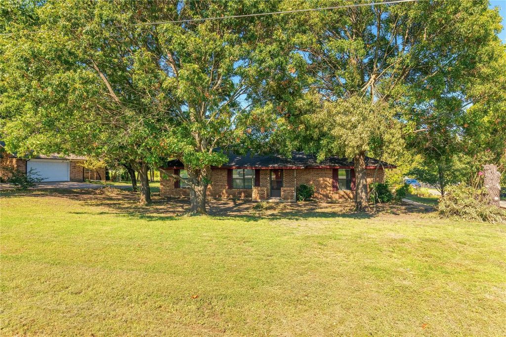 1483 S Waco Street, Van Alstyne
