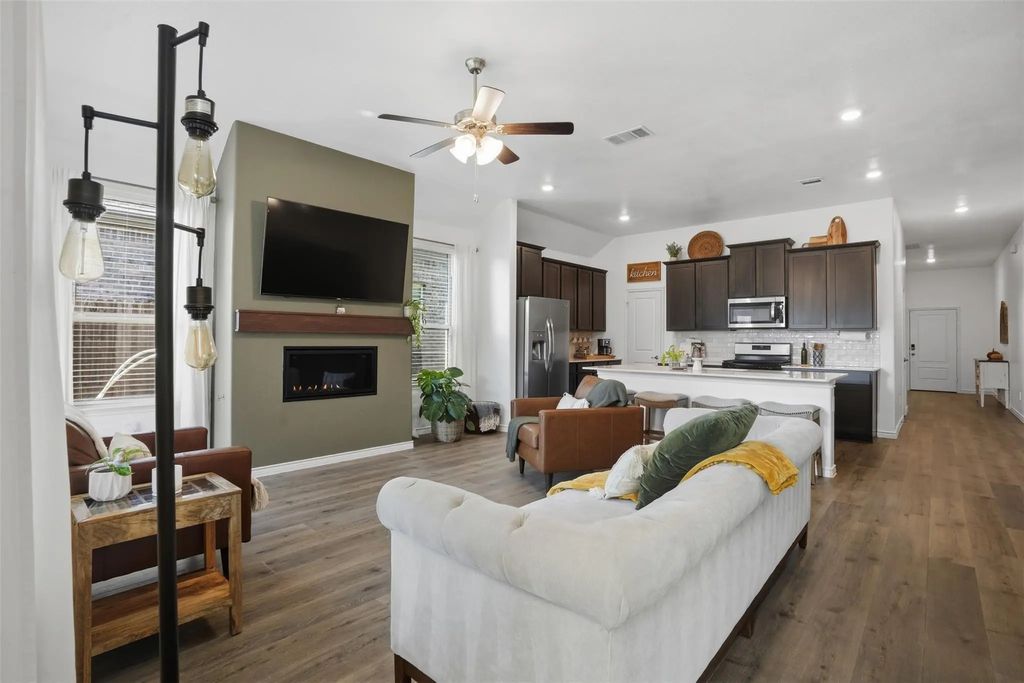 10408 Autumn Leaves Lane, Aubrey