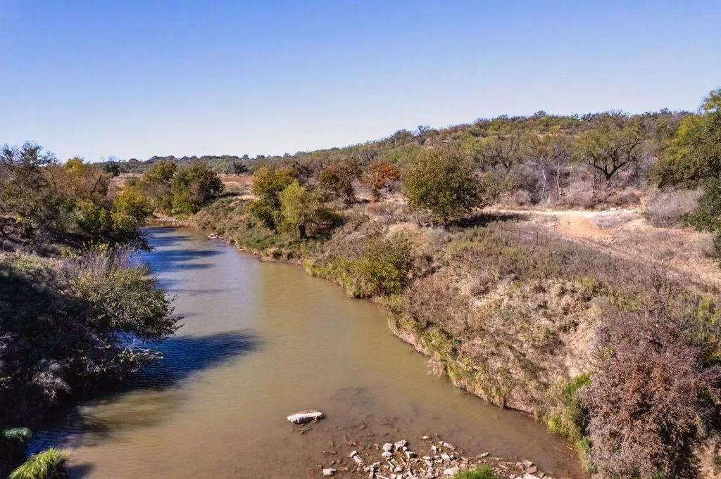 124 County Road 439, Brownwood