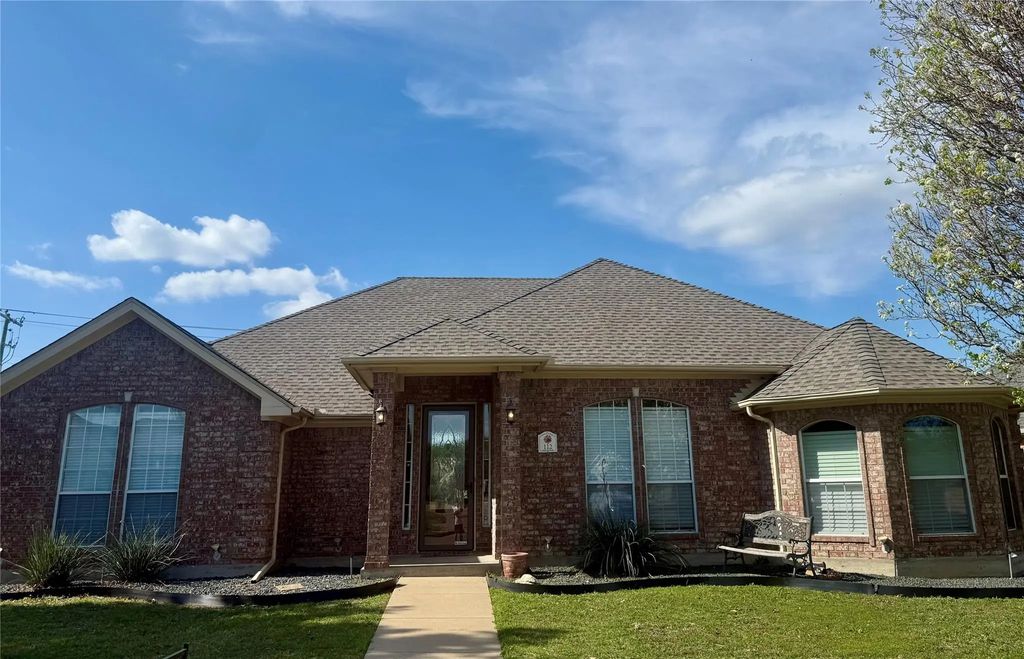 112 Santa Fe Trail, Waxahachie