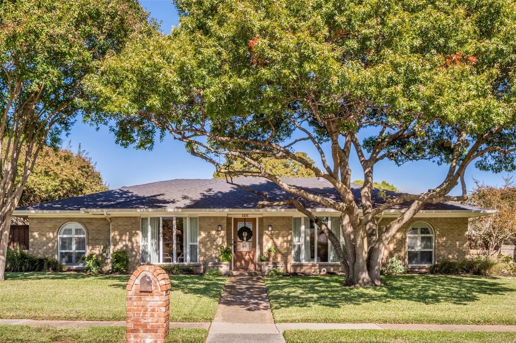 2425 Brennan Drive, Plano