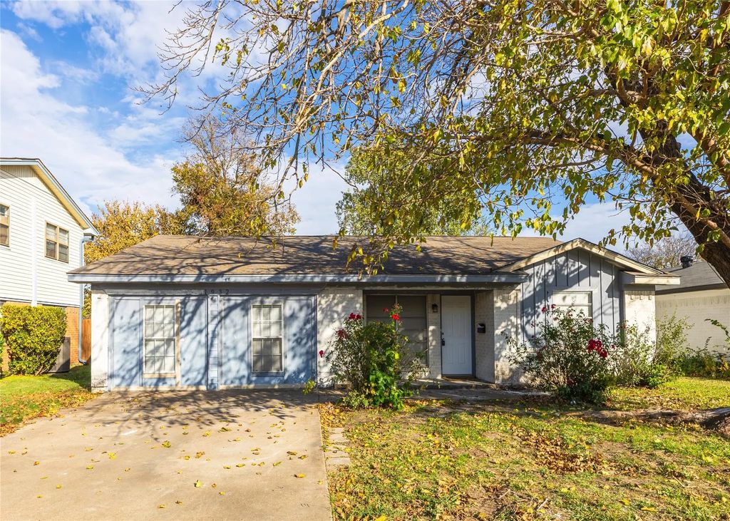 1932 Mars Drive, Garland
