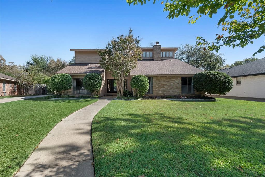 2203 Southcrest Drive, Arlington