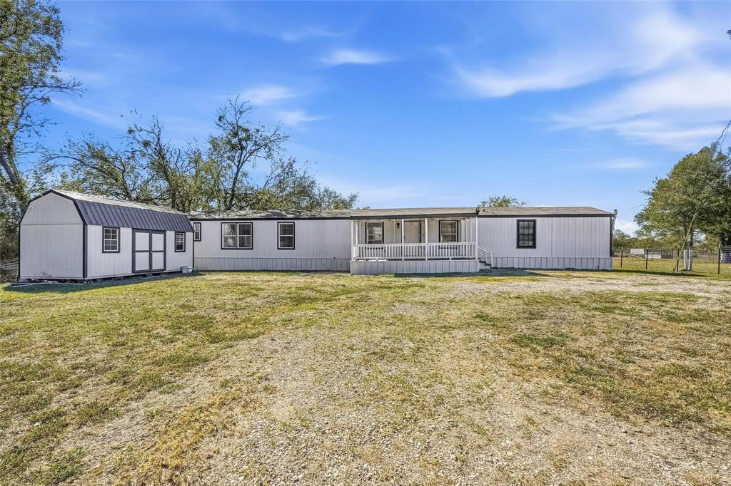 7754 County Road 131, Terrell