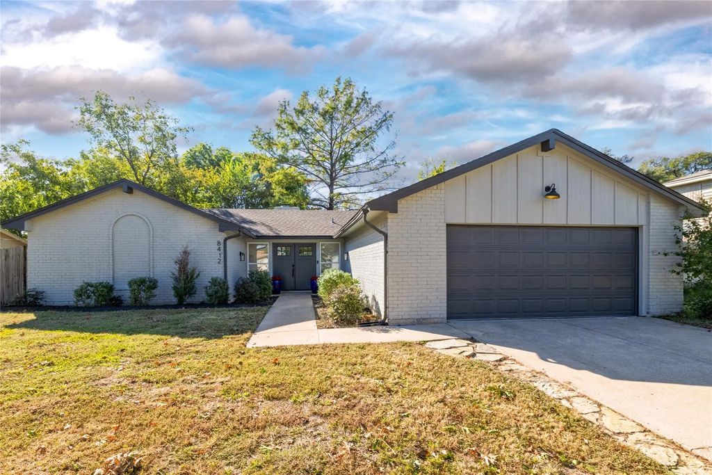 8412 Glenann Drive, North Richland Hills