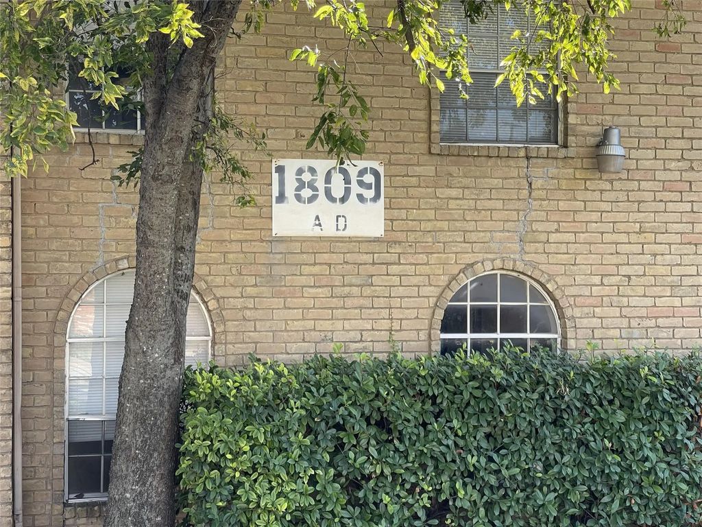 1809 Roman Road A, Grand Prairie