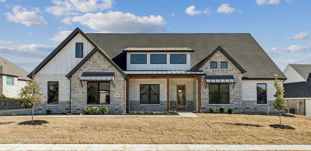 2016 Vanderbilt Drive, Weatherford