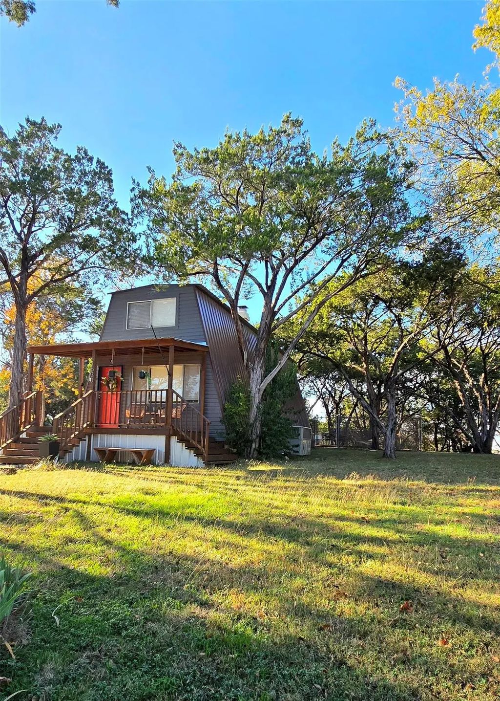 1630 S Chisholm Trail, Granbury