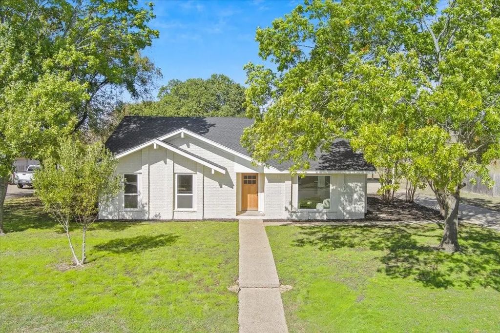 104 Kingsbury Way, Hewitt
