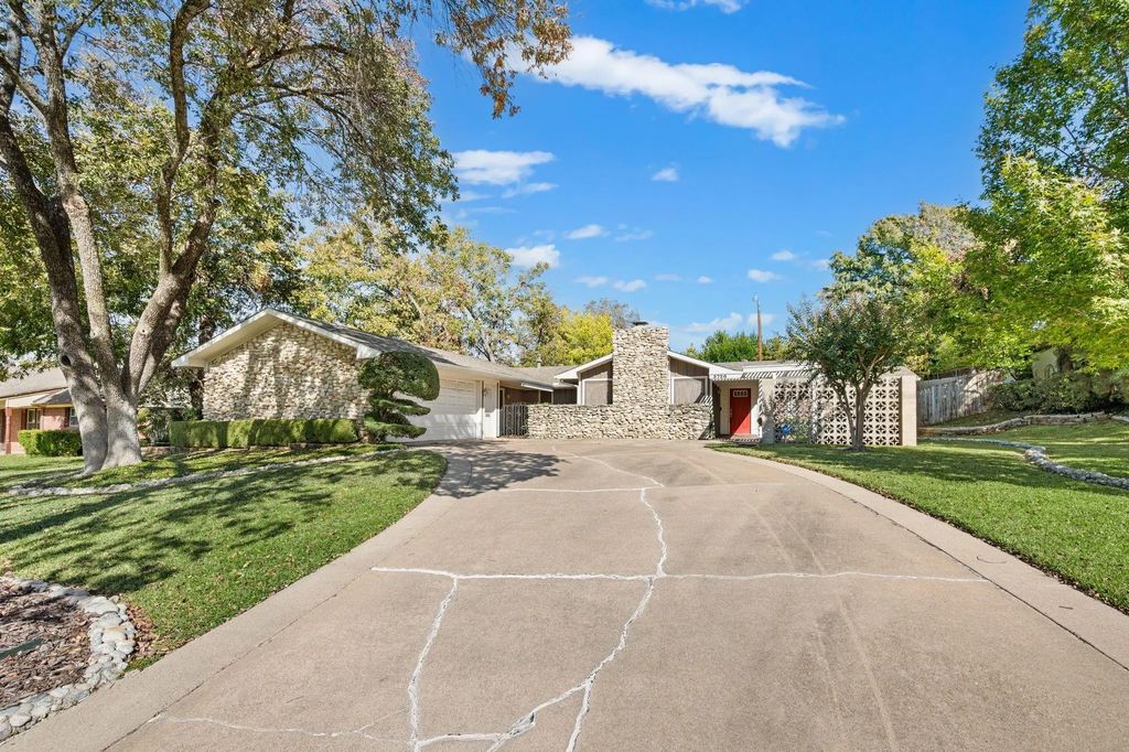 3720 Wooten Drive, Fort Worth