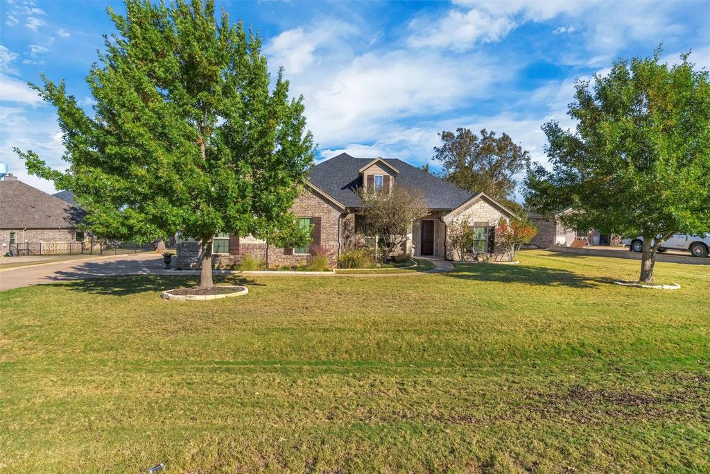 6429 Pinehurst Drive, Granbury
