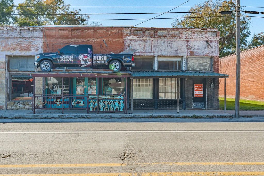 4149 & 4147 3rd Street, Walnut Springs