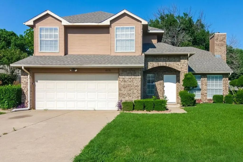 4978 Briar Oaks Lane, Grand Prairie