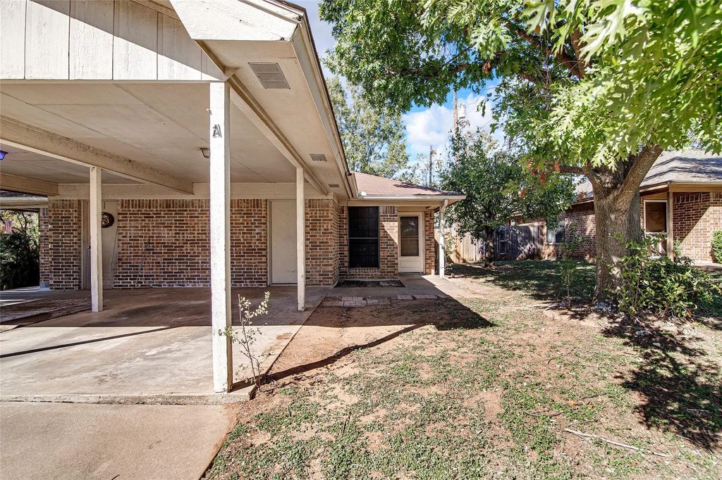 1312 Ridge Run Street A, Cleburne