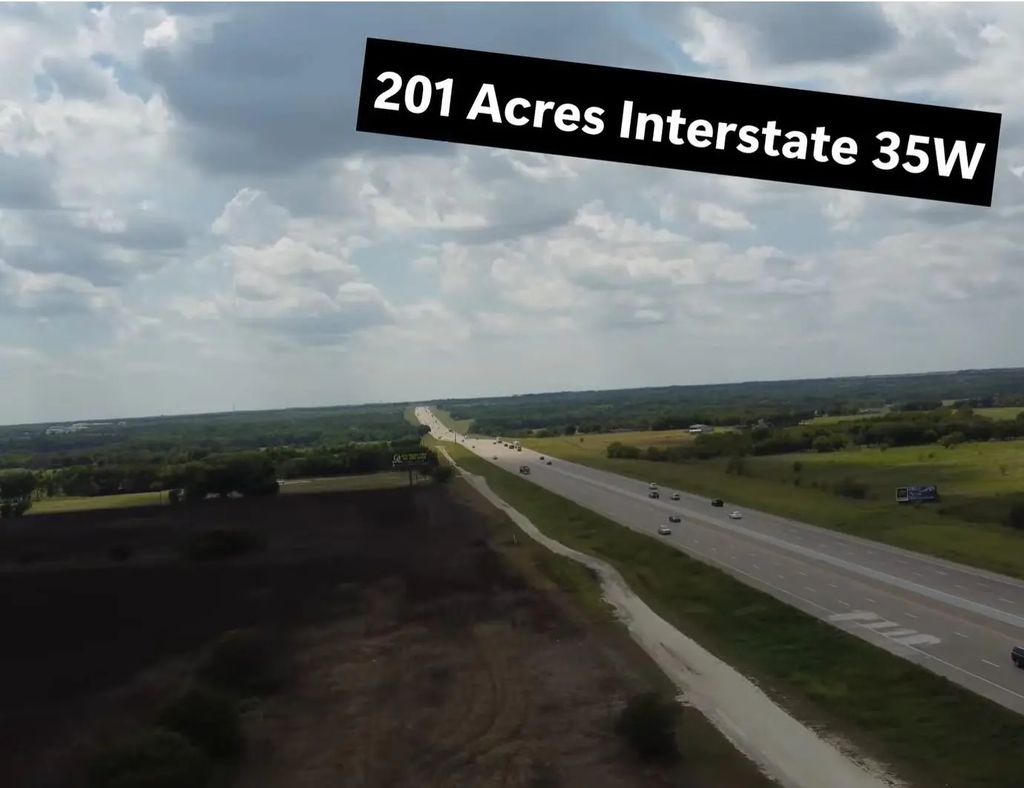 Tbd 186 Interstate 35e, Milford