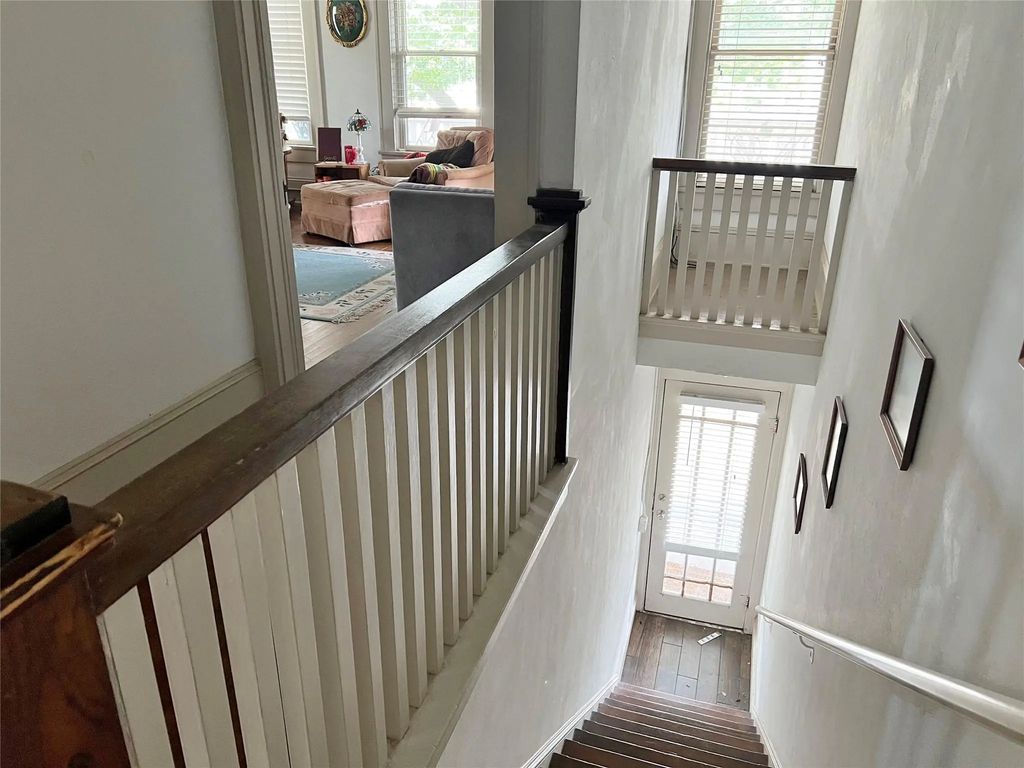 420 W Franklin Street 6, Waxahachie