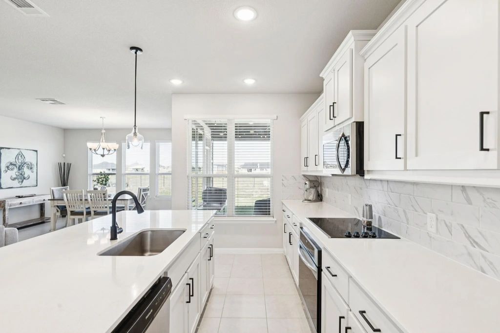 118 Mossy Creek Trail, Rhome