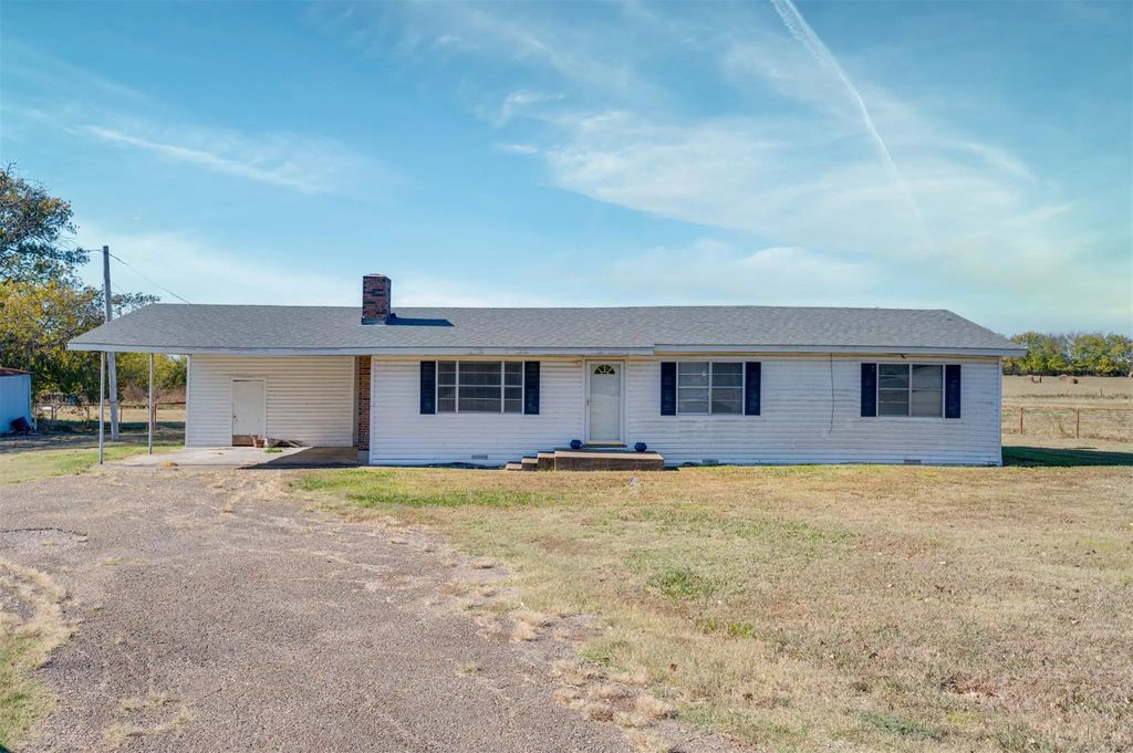 847 Clarksville Road, Bogata
