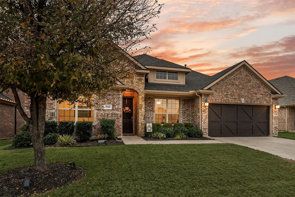 1313 Benavites Drive, Little Elm