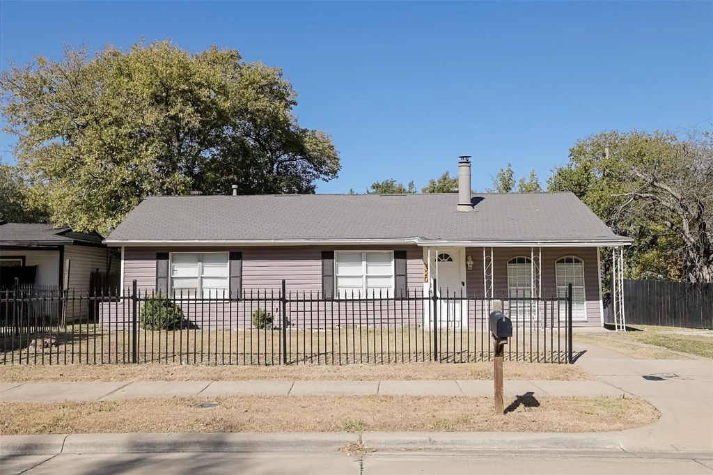 320 Highland Drive, Arlington