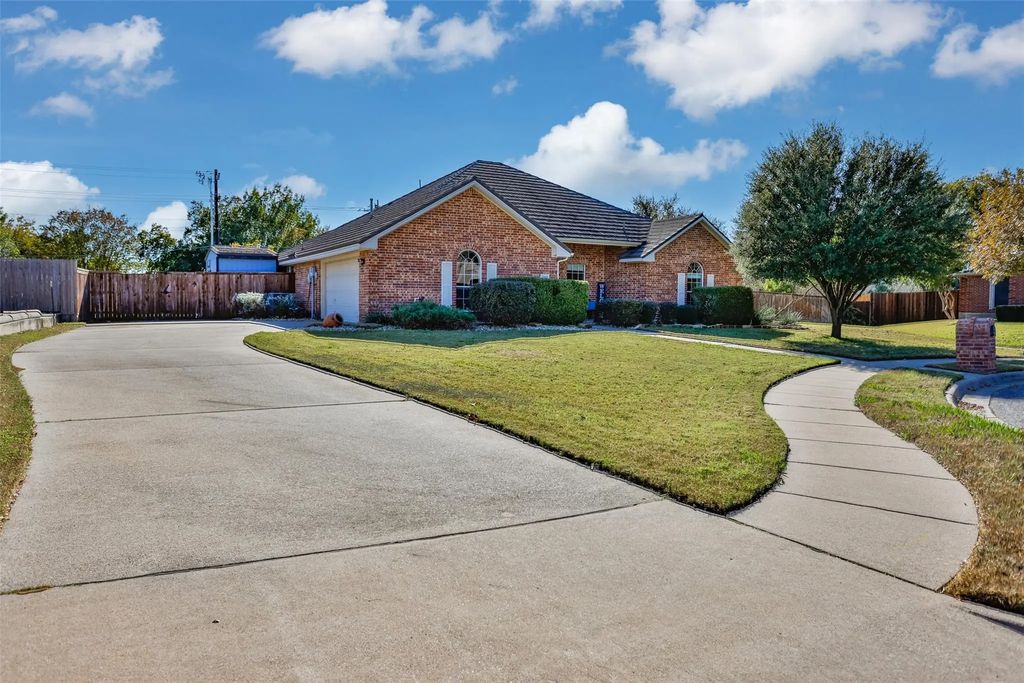 2200 High Meadow Drive, Denton
