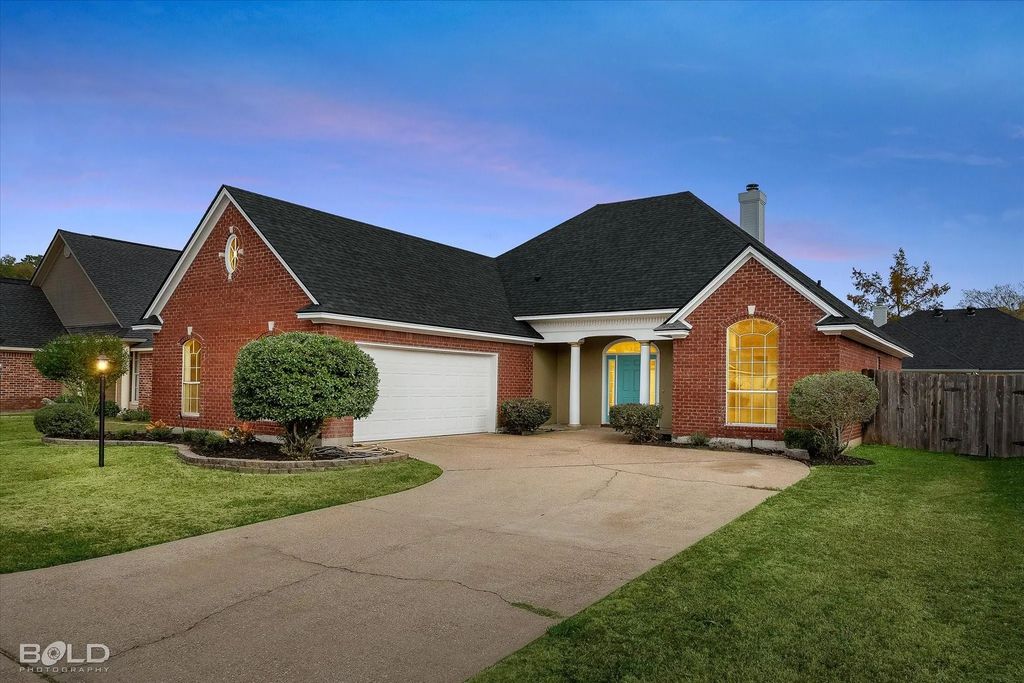 9515 Rose Hollow Lane, Shreveport