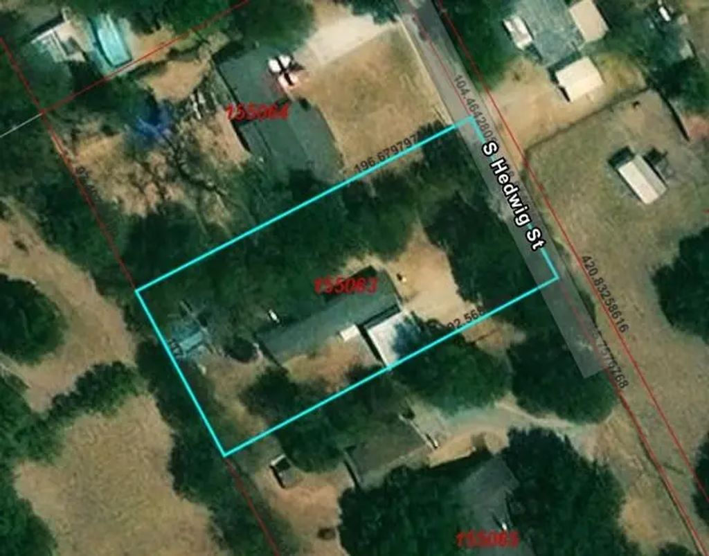 206 S Hedwig Street, Riesel