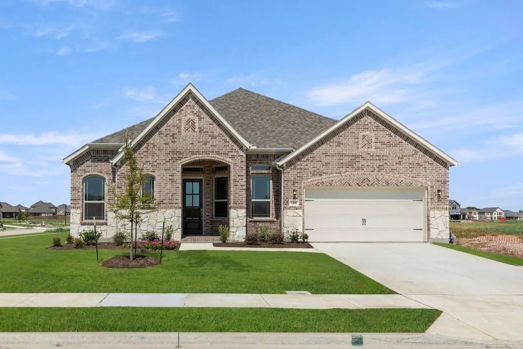1401 Kadynce Lane, Anna