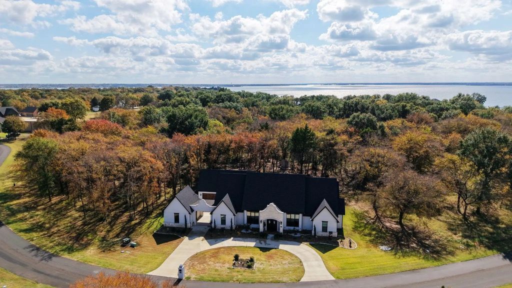 313 Cedar Creek Landing Lane, Mabank