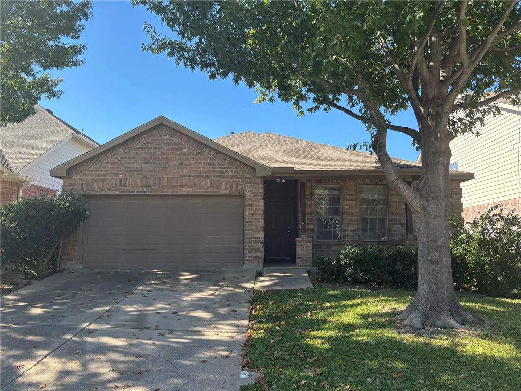 13229 Fencerow Road, Fort Worth