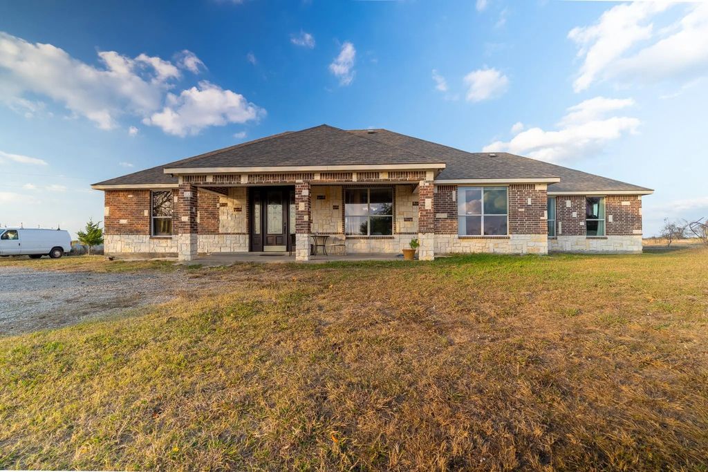 6216 Fm 499, Campbell