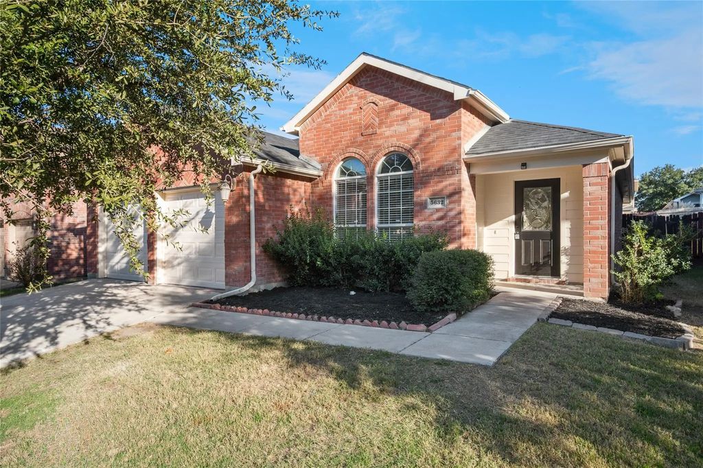 5632 Broken Gap Drive, Fort Worth