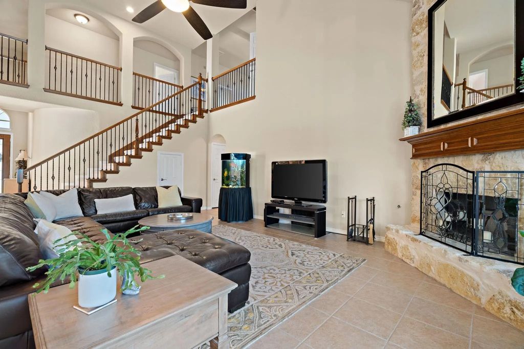 14048 Zippo Way, Fort Worth