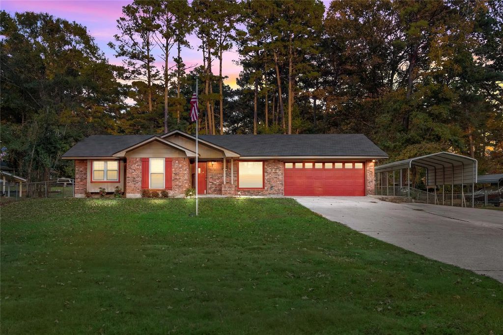 213 Whispering Pine Drive, Haughton