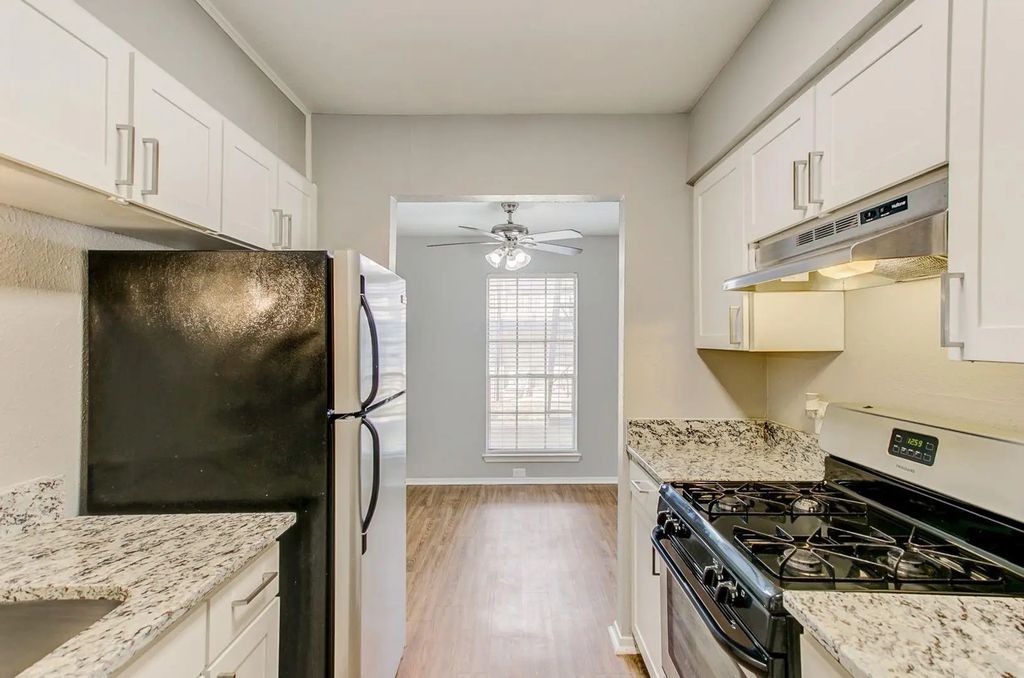 2200 W Lowden Street 13, Fort Worth