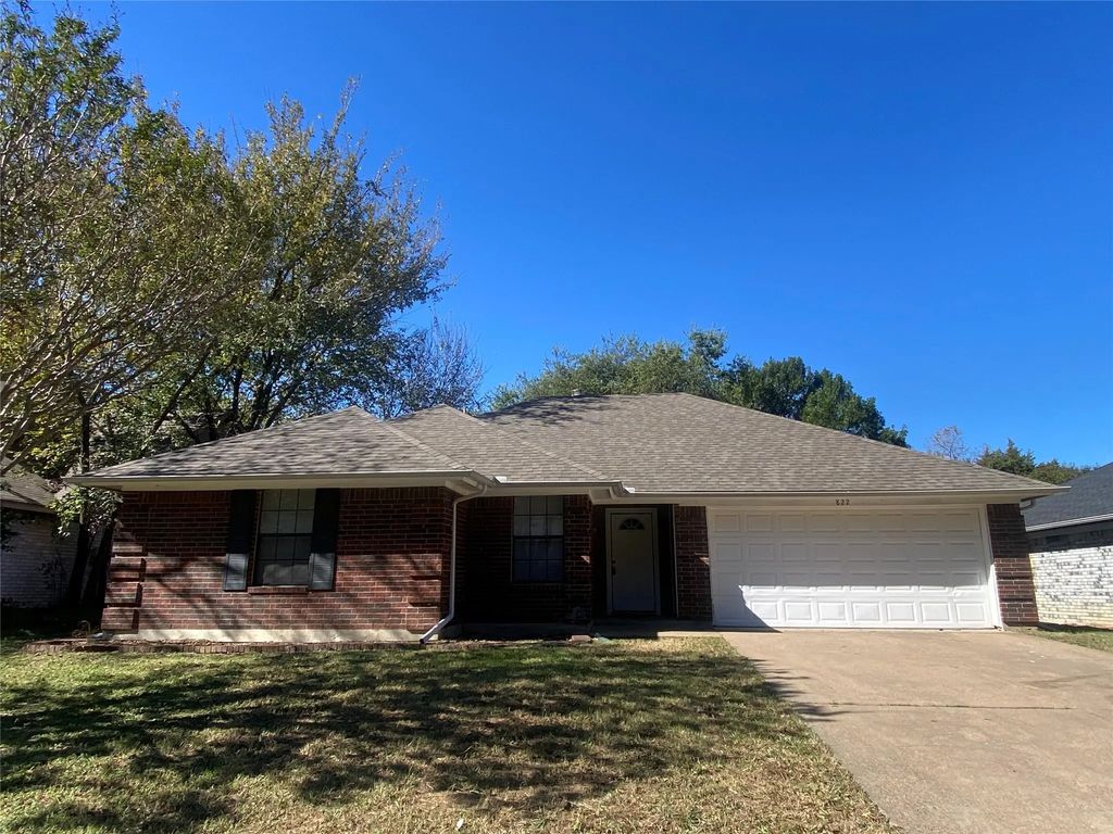 822 Collins Boulevard, Cedar Hill
