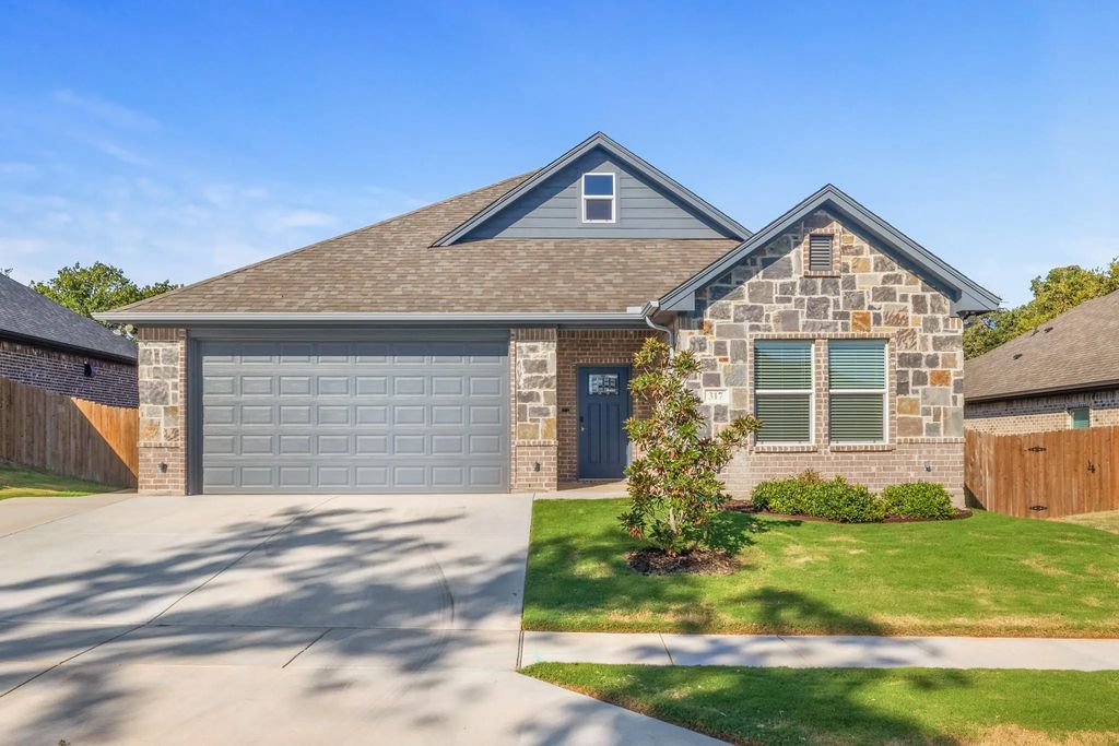317 Titus Drive, Springtown